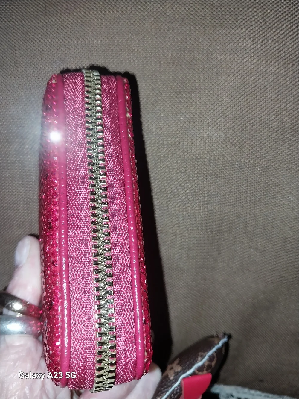 Unbranded Hard Shell Sparkling Red Women's Zip Card Wallet/Wristlet